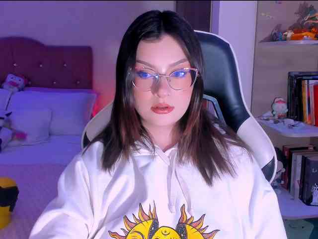 OphelianaRose webcam