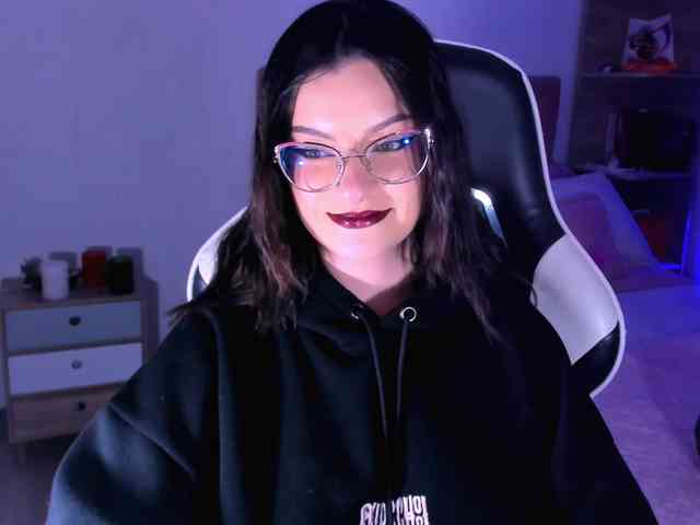 OphelianaRose webcam