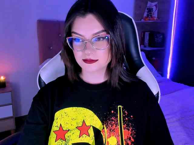 OphelianaRose webcam