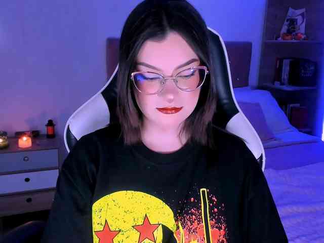 OphelianaRose webcam