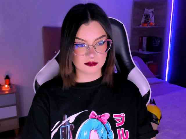 OphelianaRose webcam