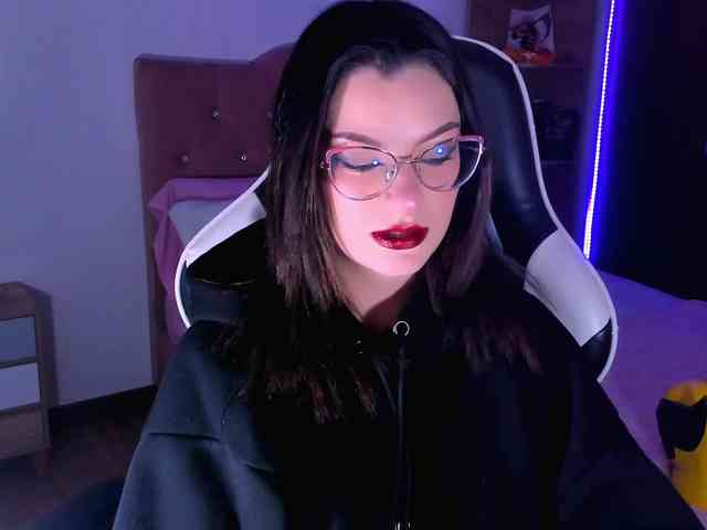 OphelianaRose webcam