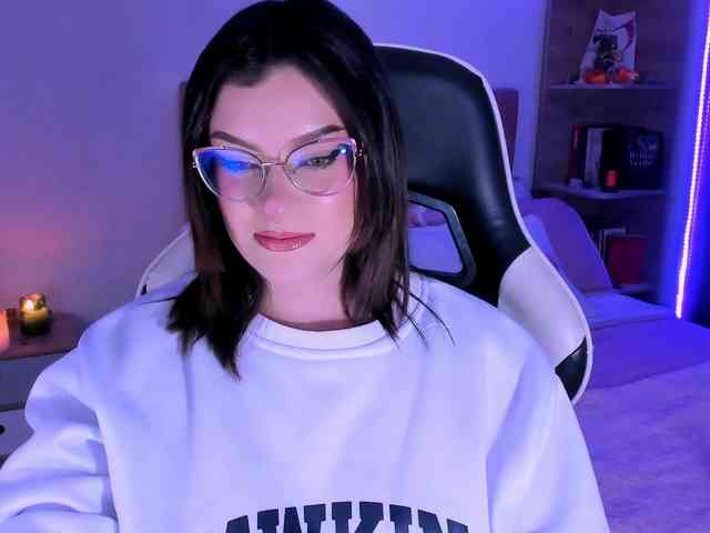 OphelianaRose webcam