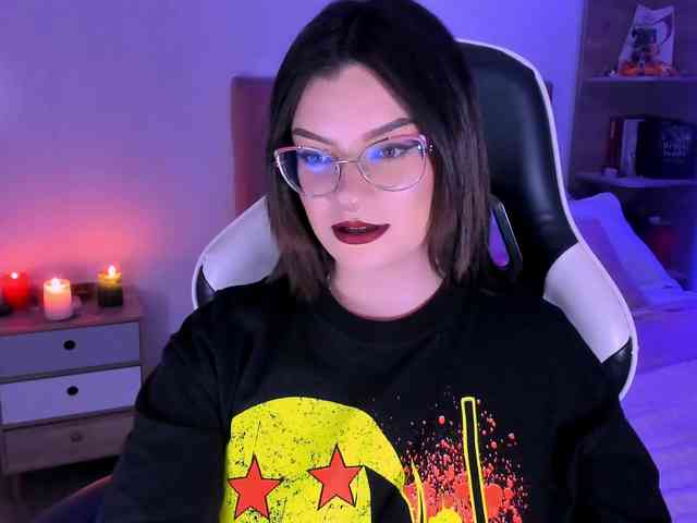 OphelianaRose webcam