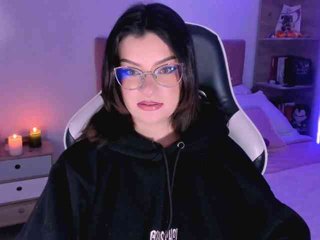 OphelianaRose webcam