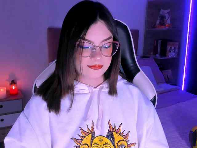 OphelianaRose webcam