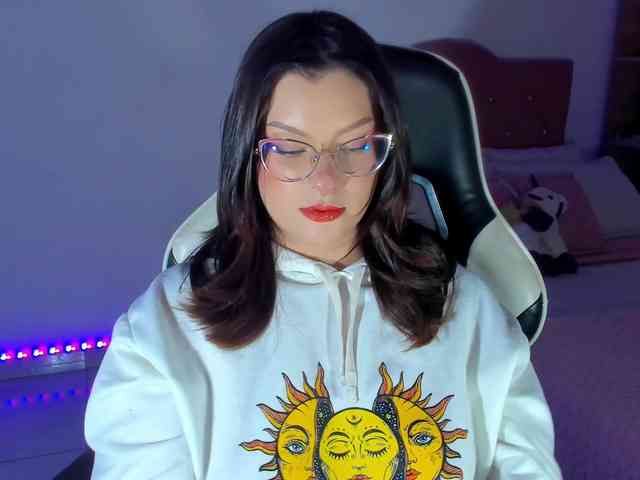 OphelianaRose webcam