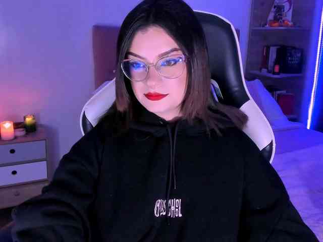 OphelianaRose webcam