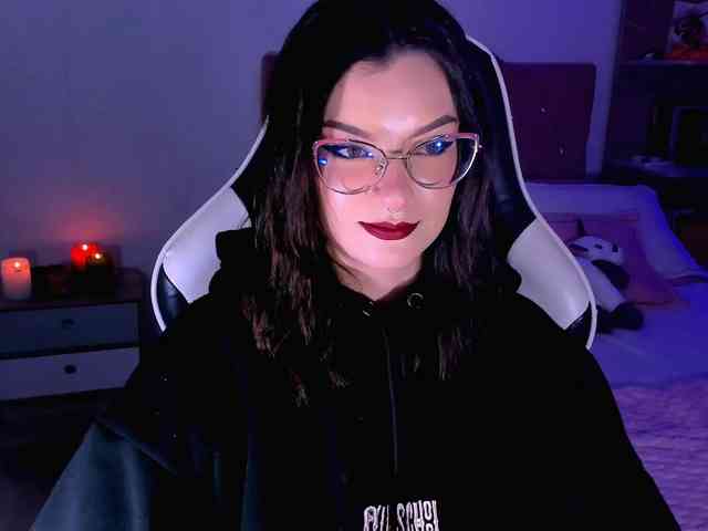 OphelianaRose webcam