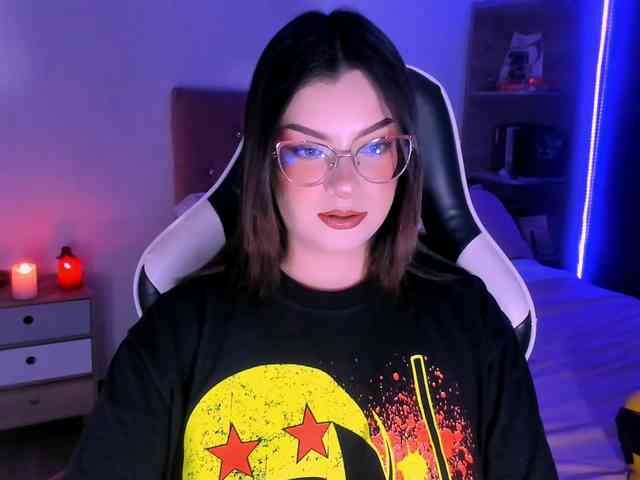 OphelianaRose webcam