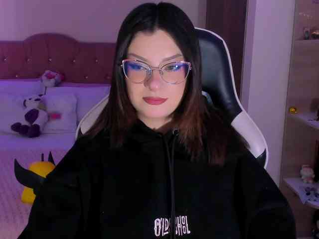 OphelianaRose webcam