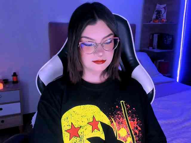 OphelianaRose webcam