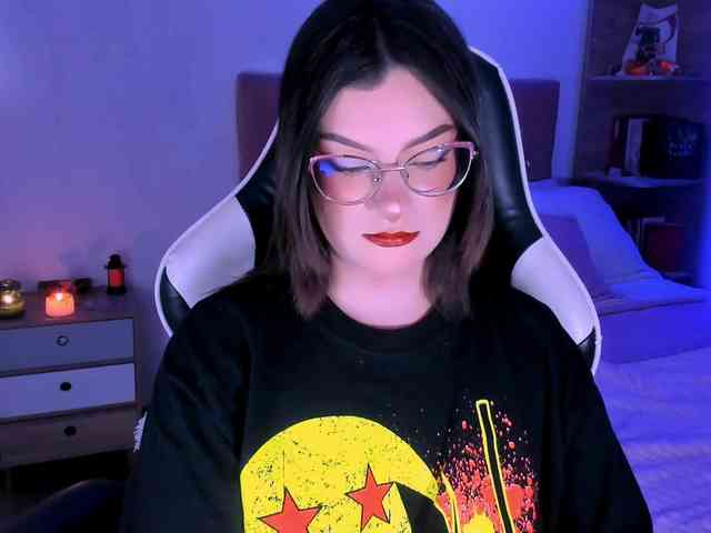 OphelianaRose webcam