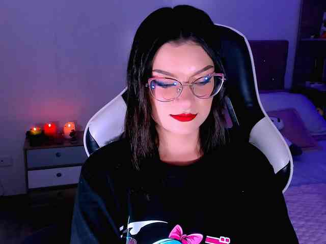 OphelianaRose webcam