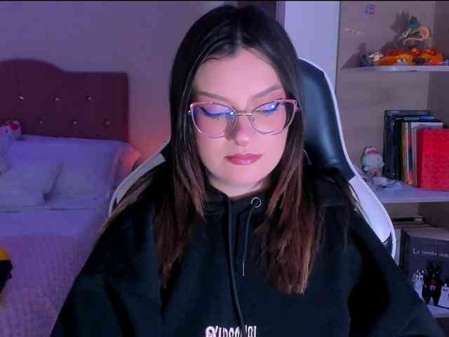 OphelianaRose webcam