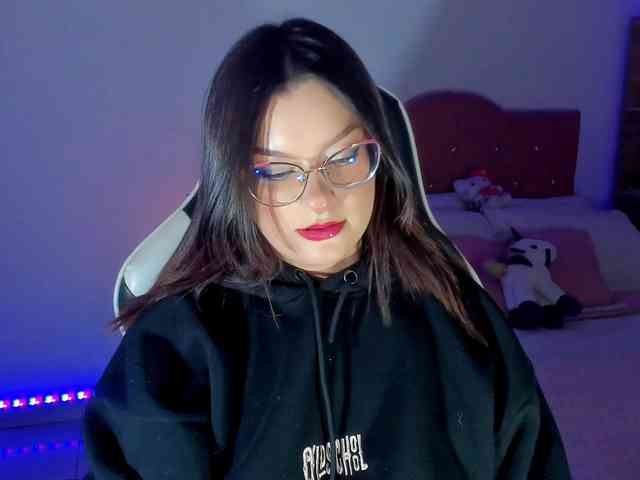 OphelianaRose webcam