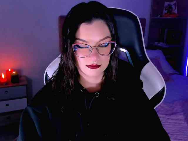 OphelianaRose webcam