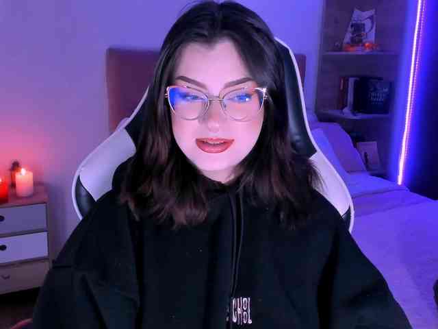 OphelianaRose webcam