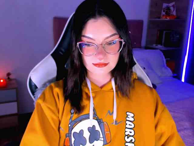 OphelianaRose webcam