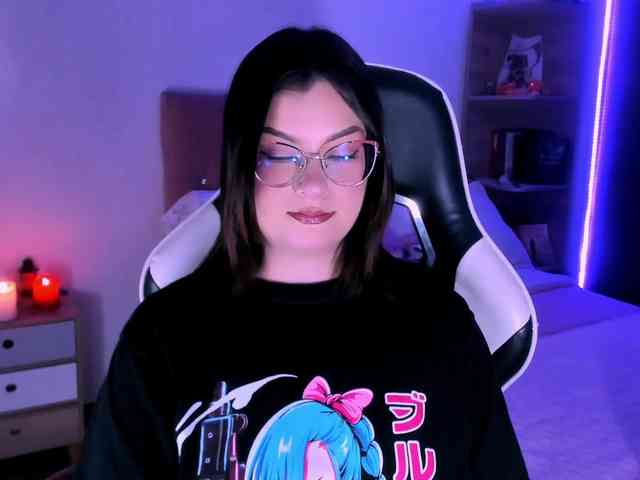 OphelianaRose webcam