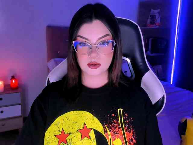 OphelianaRose webcam