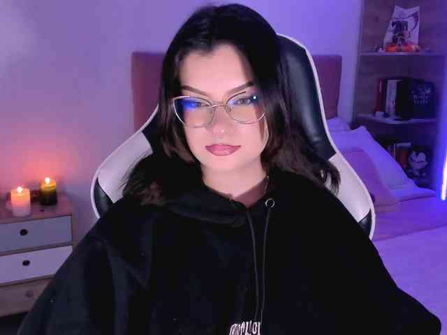 OphelianaRose webcam
