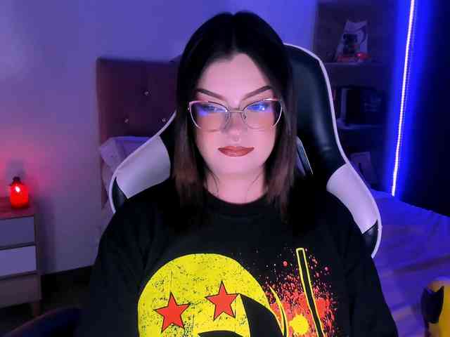 OphelianaRose webcam