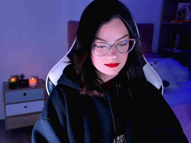 OphelianaRose webcam