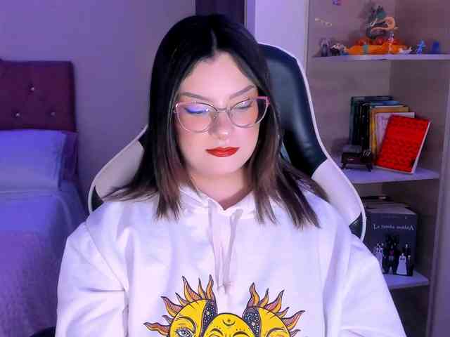 OphelianaRose webcam