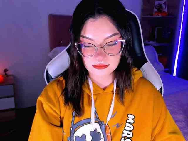 OphelianaRose webcam