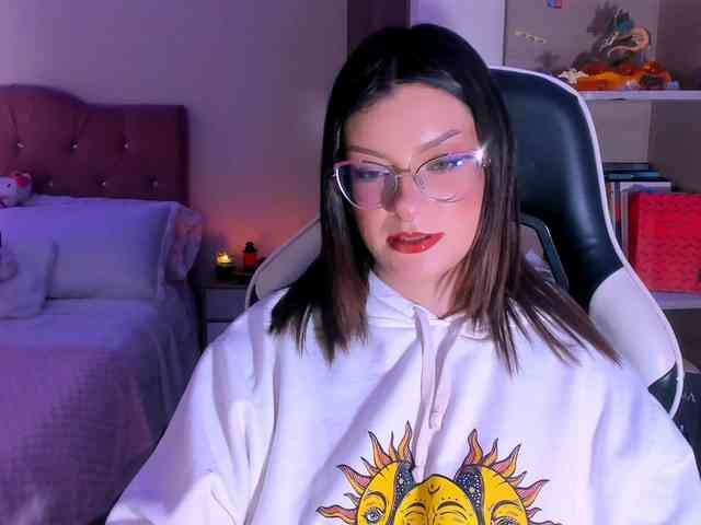 OphelianaRose webcam