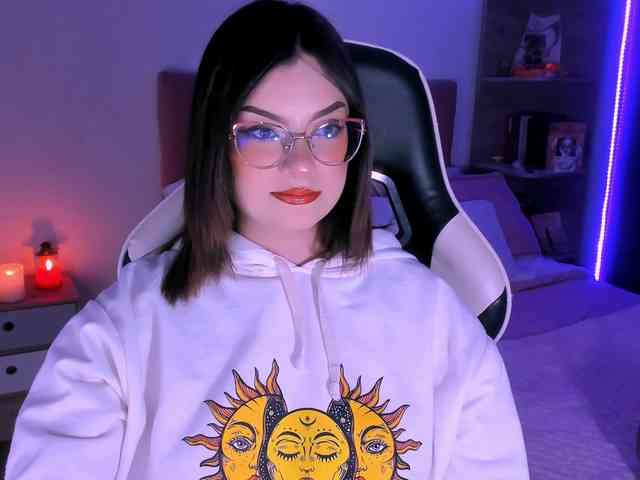 OphelianaRose webcam