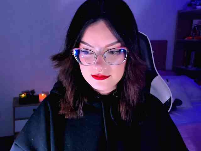 OphelianaRose webcam