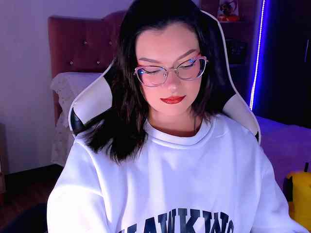 OphelianaRose webcam