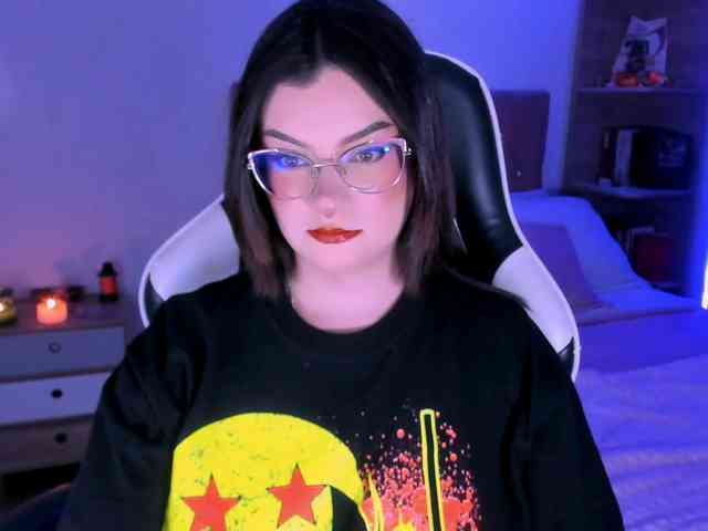 OphelianaRose webcam