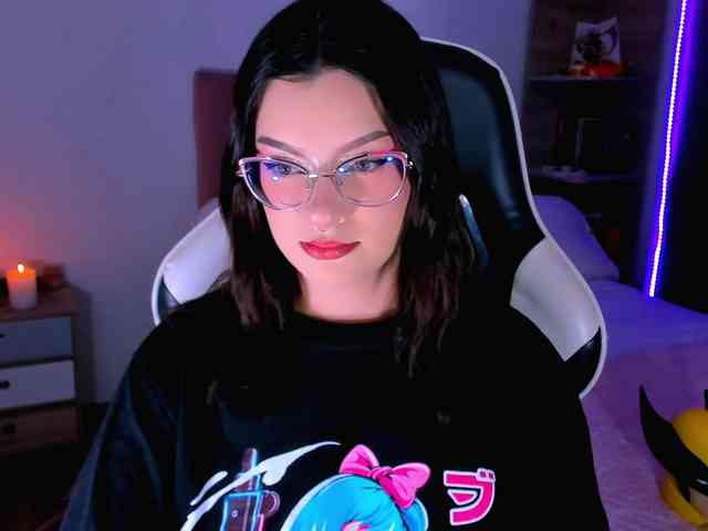 OphelianaRose webcam