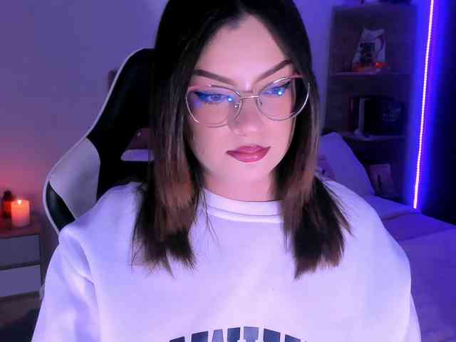 OphelianaRose webcam