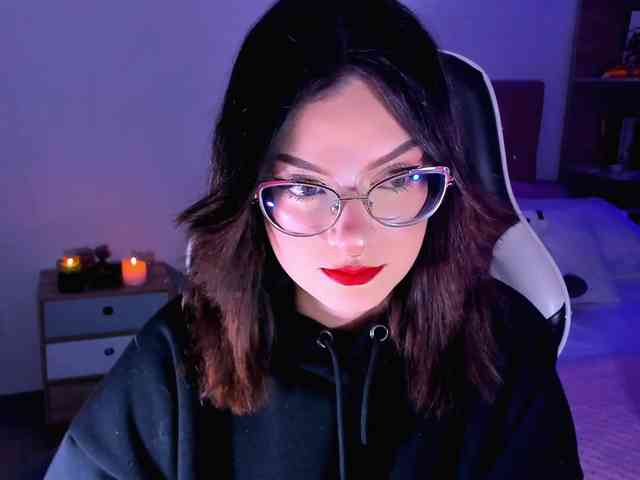 OphelianaRose webcam