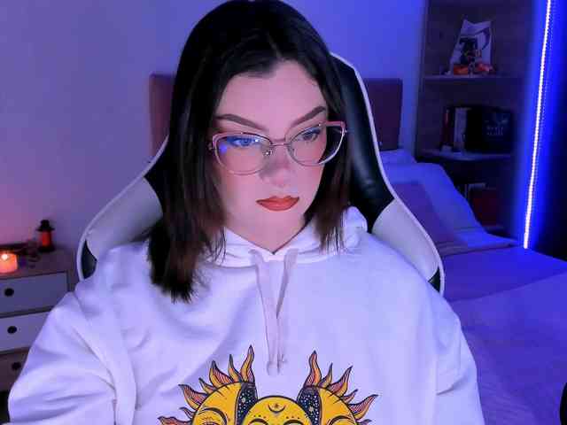 OphelianaRose webcam