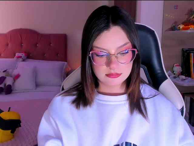 OphelianaRose webcam