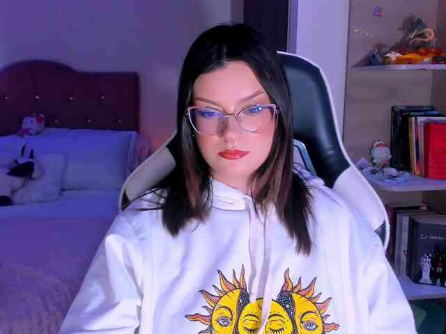 OphelianaRose webcam