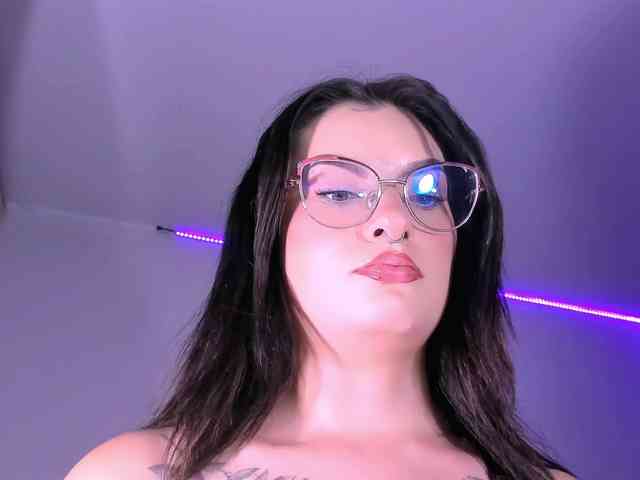 OphelianaRose webcam