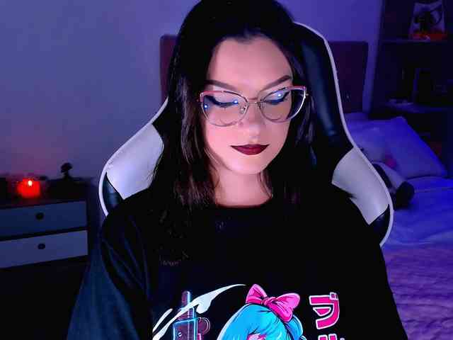 OphelianaRose webcam