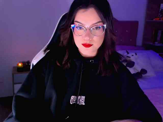 OphelianaRose webcam