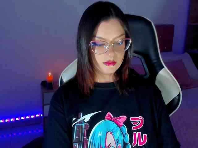 OphelianaRose webcam