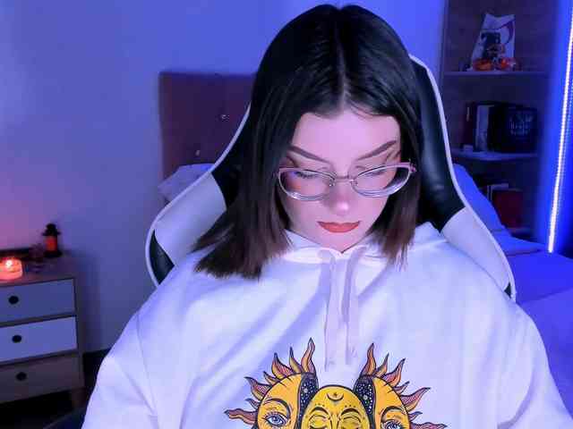 OphelianaRose webcam