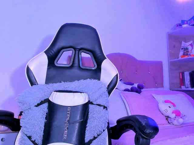 OphelianaRose webcam