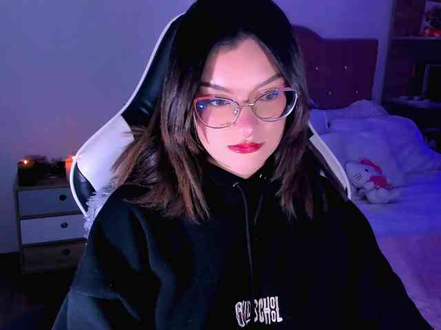 OphelianaRose webcam
