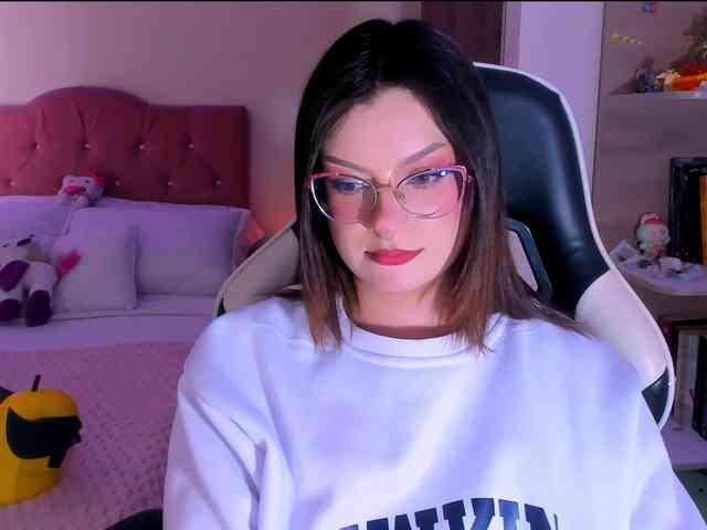 OphelianaRose webcam