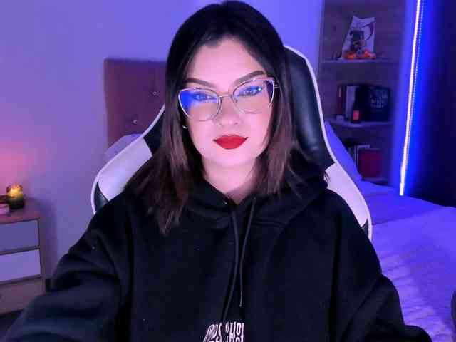 OphelianaRose webcam